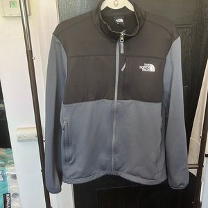 North face men’s zip up light jacket gently worn